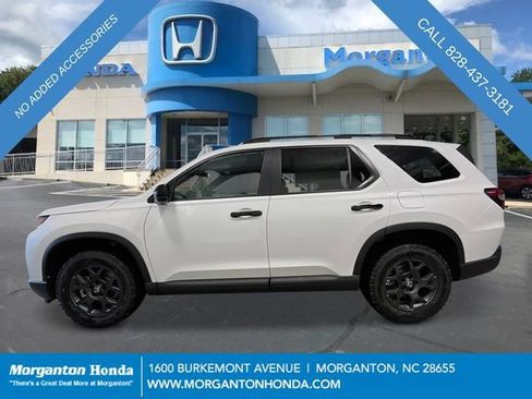 New 2026 Honda Pilot TrailSport image 2
