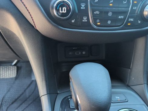 Used 2024 Chevrolet Equinox RS w/ RS Leather Package AWD/4WD image 18