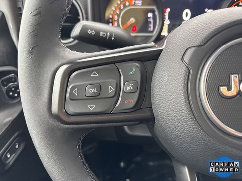 Used 2025 Jeep Gladiator Rubicon w/ Convenience Group image 35