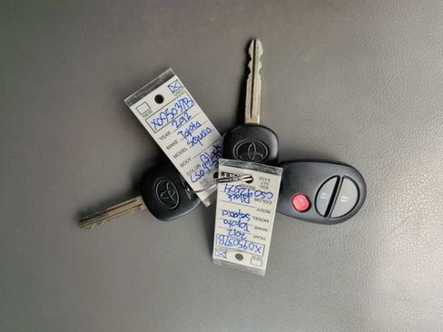 Used 2012 Toyota Sequoia SR5 RWD image 34