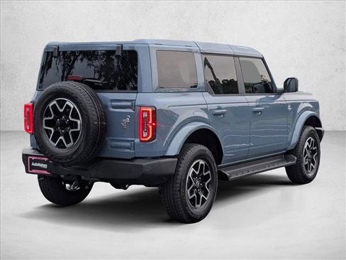 New 2025 Ford Bronco Outer Banks image 2