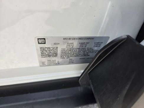 Used 2024 Chevrolet Trax LS FWD image 19