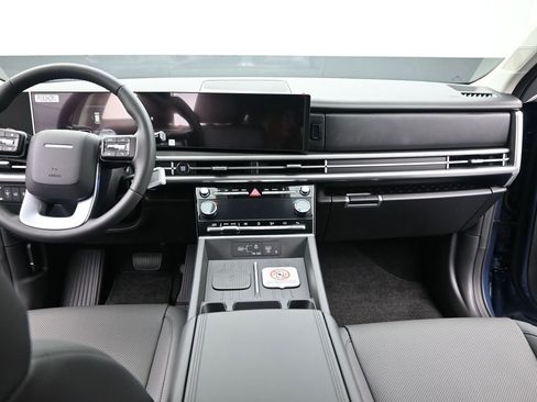 Used 2025 Hyundai Santa Fe SEL image 11