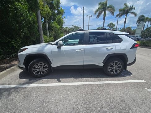Used 2025 Toyota RAV4 XLE Premium w/ Weather Package AWD/4WD image 7