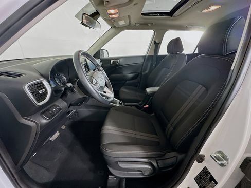 Used 2022 Hyundai Venue SEL w/ Cargo Package image 13