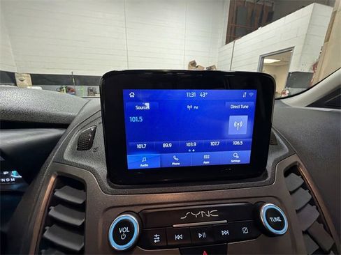 Used 2023 Ford Transit Connect XL image 16