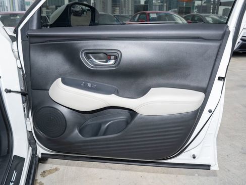 Used 2023 Honda HR-V LX image 14