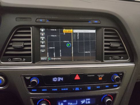 Used 2016 Hyundai Sonata Limited w/ Option Group 05 FWD image 25