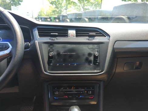 Used 2023 Volkswagen Tiguan SE AWD/4WD image 22
