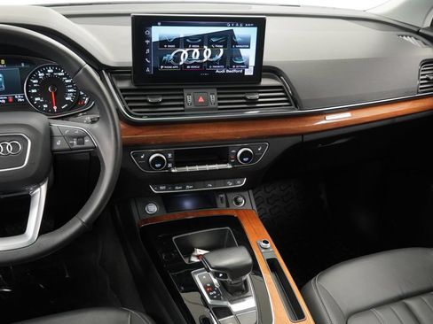 Used 2023 Audi Q5 2.0T Premium w/ Convenience Package AWD/4WD image 14