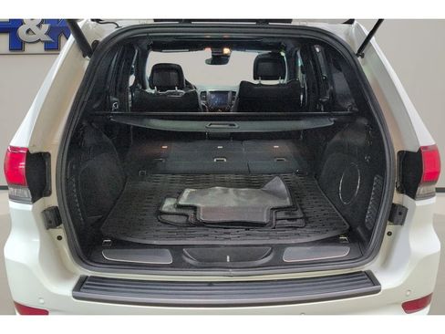 Used 2018 Jeep Grand Cherokee Overland AWD/4WD image 27