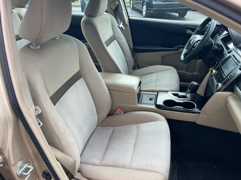 Used 2012 Toyota Camry LE FWD image 15