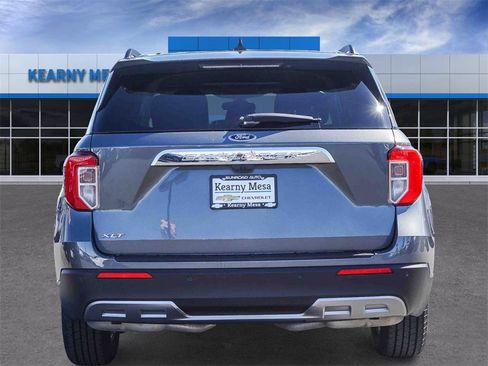 Used 2023 Ford Explorer XLT w/ Equipment Group 202A image 5