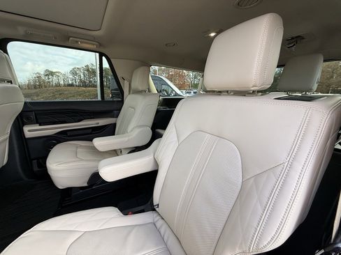 Used 2024 Ford Expedition Max Platinum image 27
