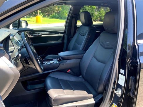 Certified 2025 Cadillac XT5 Premium Luxury AWD/4WD image 23