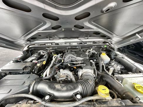 Used 2018 Jeep Wrangler Unlimited Sport S image 25