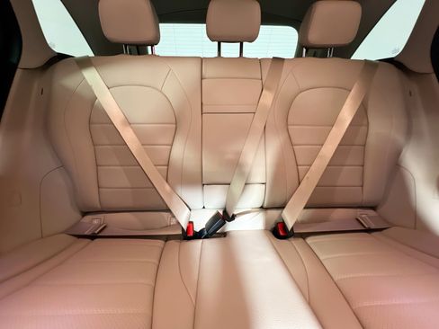 Used 2022 Mercedes-Benz GLC 300 4MATIC w/ Premium Package Lite image 33