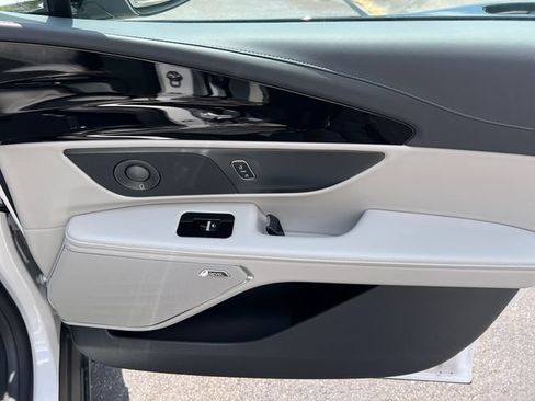 New 2026 Lincoln Nautilus Reserve w/ Jet Appearance Package AWD/4WD image 15