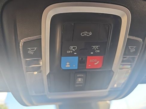 Used 2025 RAM 1500 Laramie image 42