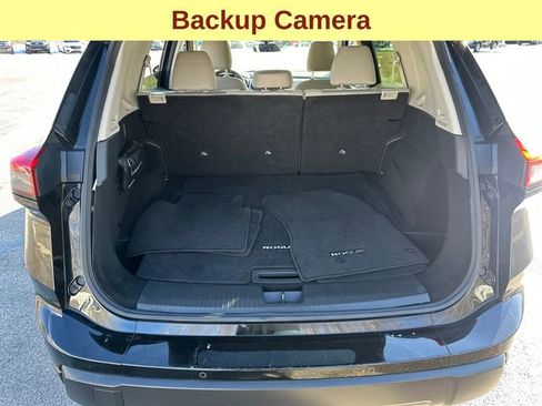 Used 2024 Nissan Rogue SV image 12