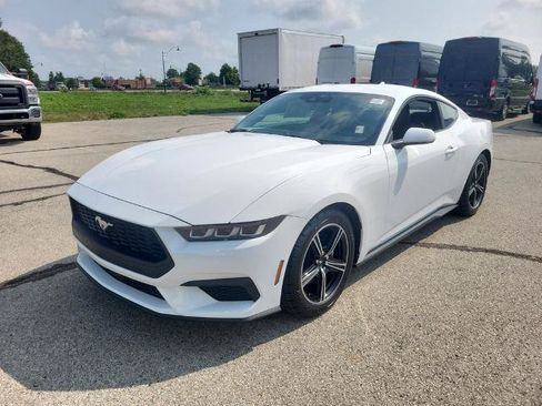 Certified 2024 Ford Mustang Coupe RWD image 2