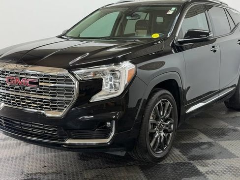 Used 2024 GMC Terrain Denali w/ Black Diamond Edition AWD/4WD image 4