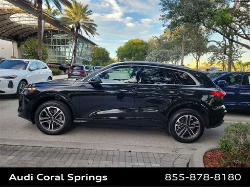 Certified 2025 Audi Q5 Premium w/ Convenience Package image 5