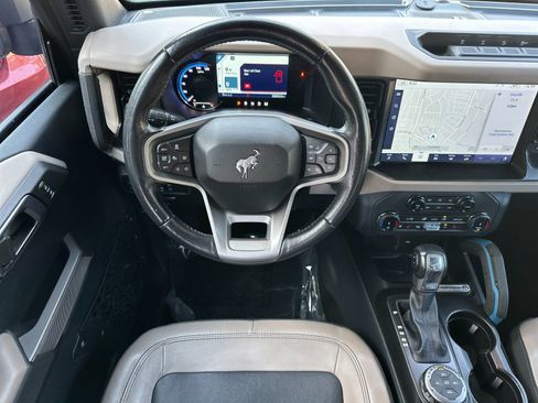Used 2022 Ford Bronco Wildtrak image 17