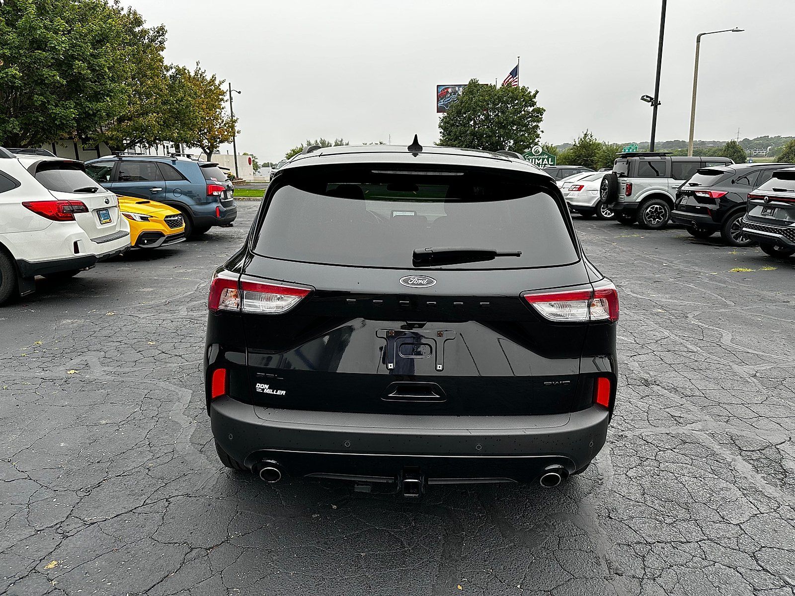 Used 2022 Ford Escape SEL w/ SEL Stealth AWD Package image 3