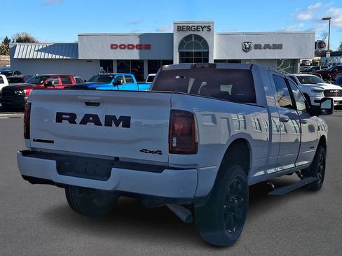 New 2026 RAM 2500 Laramie AWD/4WD image 3