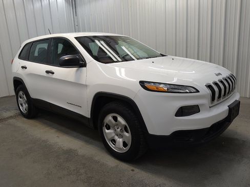 Used 2016 Jeep Cherokee Sport w/ Cold Weather Group AWD/4WD image 11
