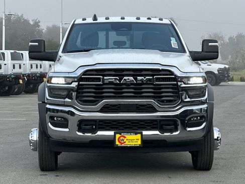 New 2026 RAM 5500 4x4 Crew Cab image 10