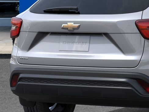 New 2026 Chevrolet Trax LS FWD image 38