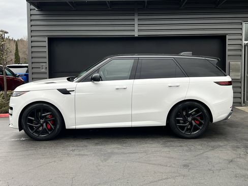 New 2025 Land Rover Range Rover Sport Dynamic SE AWD/4WD image 5