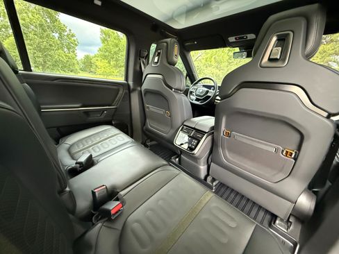 Used 2025 Rivian R1S Adventure AWD/4WD image 20