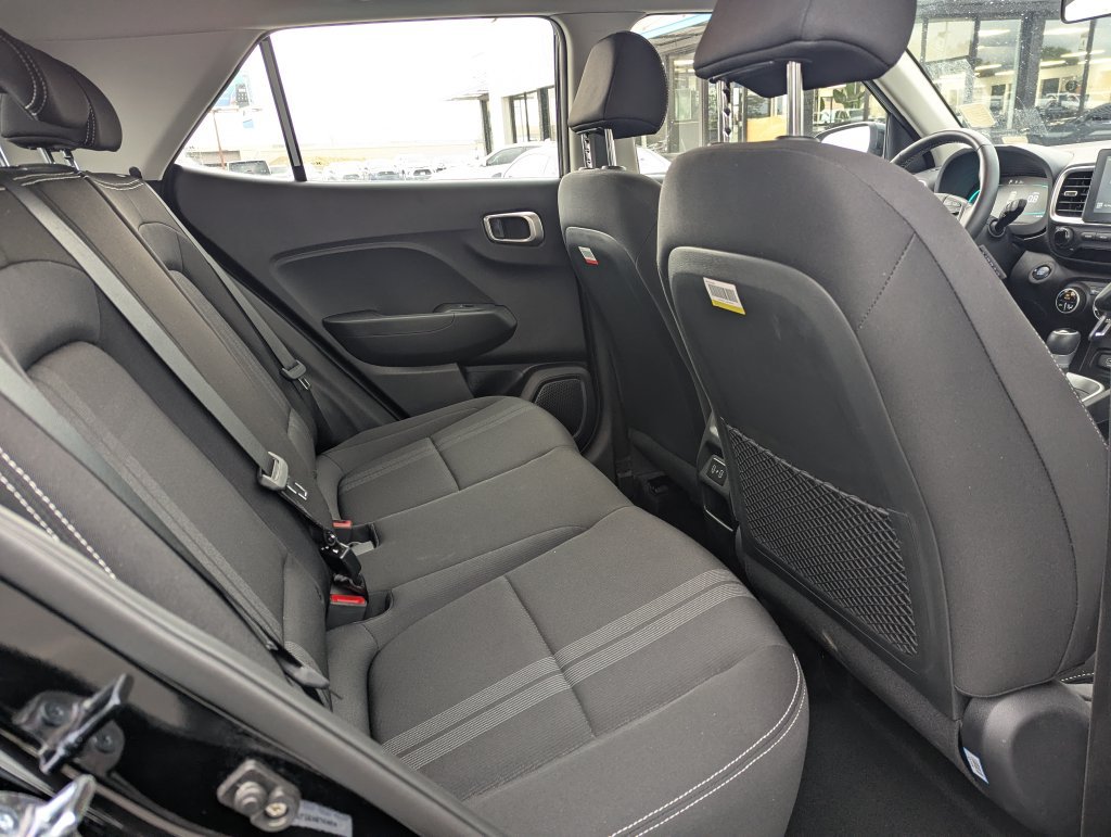 Used 2026 Hyundai Venue SEL FWD image 31