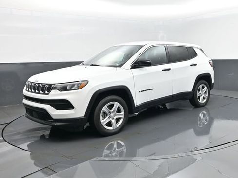 Used 2023 Jeep Compass Sport AWD/4WD image 1