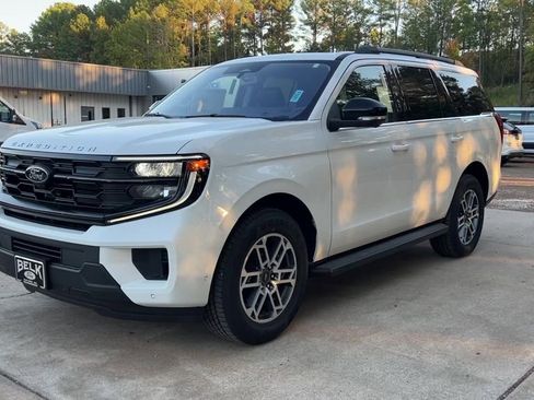 New 2025 Ford Expedition Active image 2