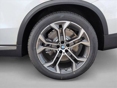 New 2026 BMW X5 xDrive50e AWD/4WD image 10
