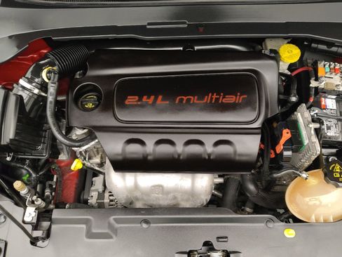 Used 2018 Jeep Compass Latitude w/ Popular Equipment Group FWD image 30