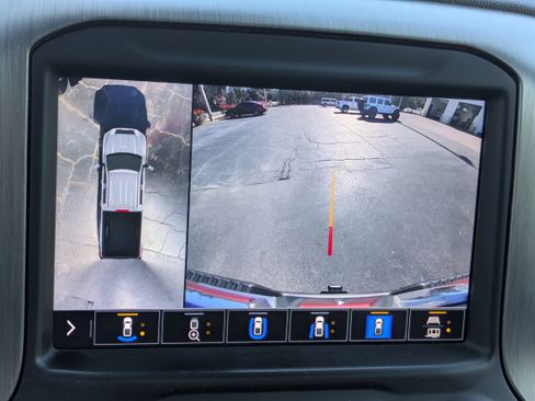 Certified 2022 GMC Sierra 2500 Denali w/ Denali Black Diamond Edition image 33