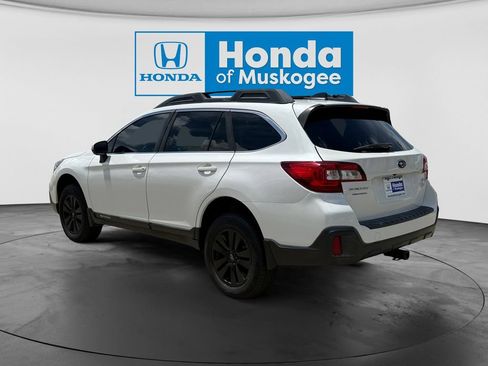 Used 2019 Subaru Outback 2.5i Premium AWD/4WD image 4