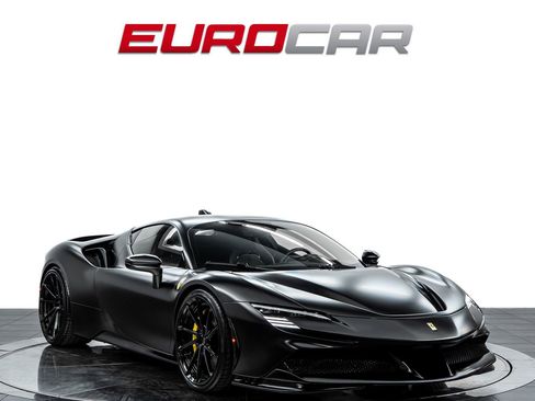 Used 2021 Ferrari SF90 Stradale AWD/4WD image 7