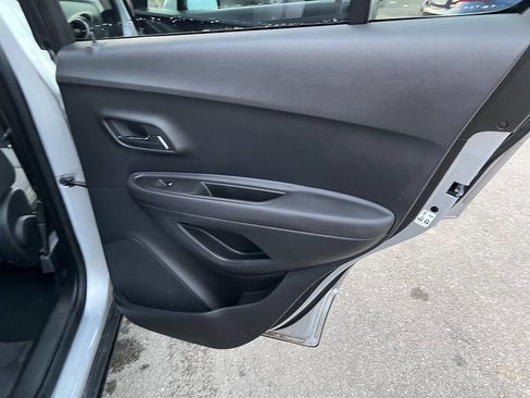 Used 2015 Chevrolet Trax LT image 14