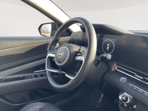 Used 2023 Hyundai Elantra Limited w/ Cargo Package image 5