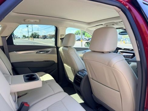 Used 2022 Cadillac XT5 Premium Luxury AWD/4WD image 20