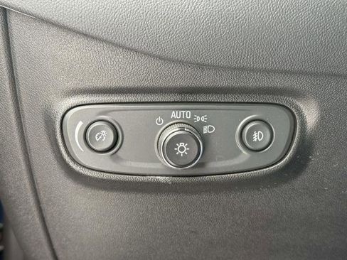 Used 2020 Chevrolet Equinox Premier image 22