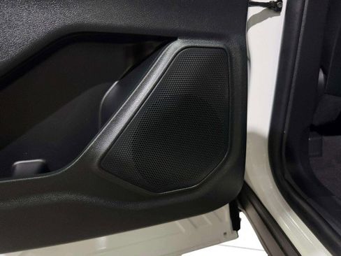 Used 2020 Ford Explorer XLT w/ Equipment Group 202A image 24