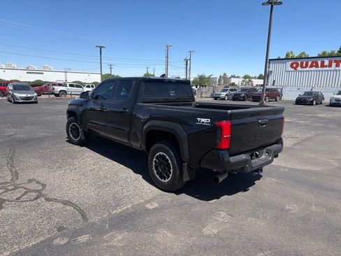 Used 2025 Toyota Tacoma TRD Off-Road AWD/4WD image 16