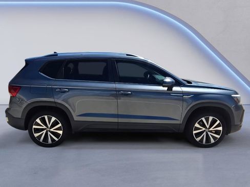 Used 2022 Volkswagen Taos SE FWD image 7